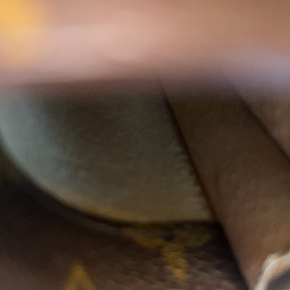 Authentic LV   Sunglasses or Eye  Case! - Picture 6 of 7